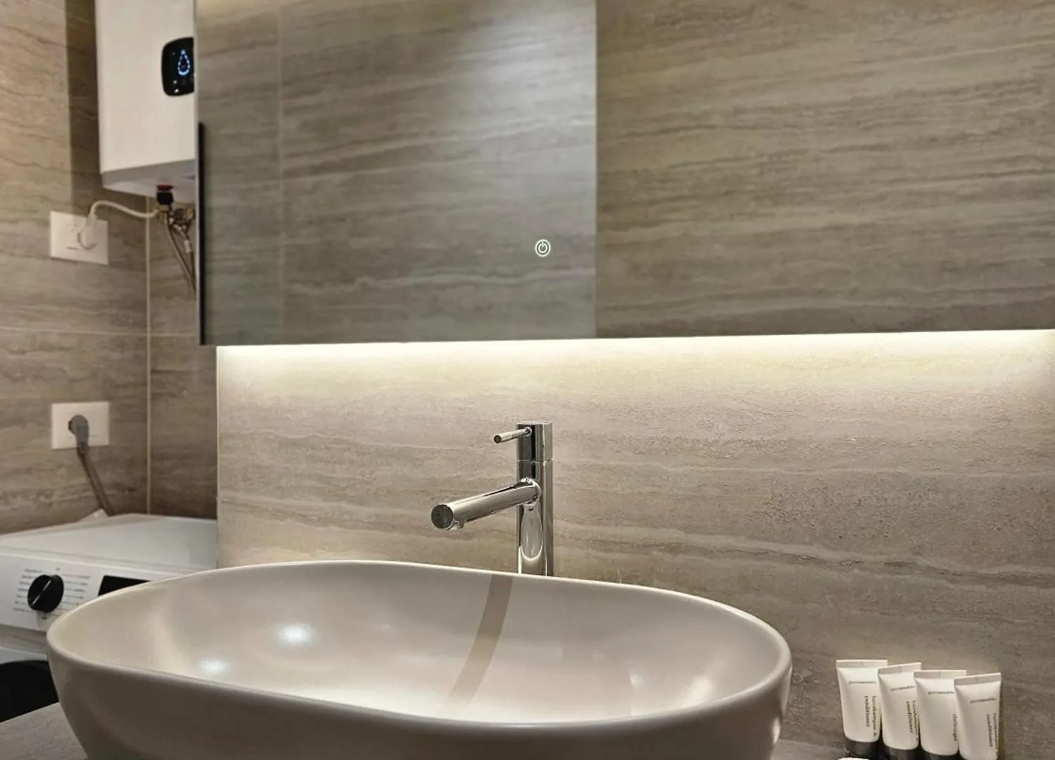 Miku Apartment-Modern 2Bedroom In Prime Location Tirana Albania
