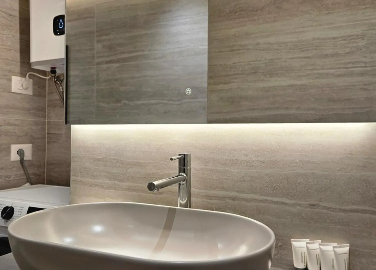 Miku Apartment-Modern 2Bedroom In Prime Location Tirana 0*,  Albania