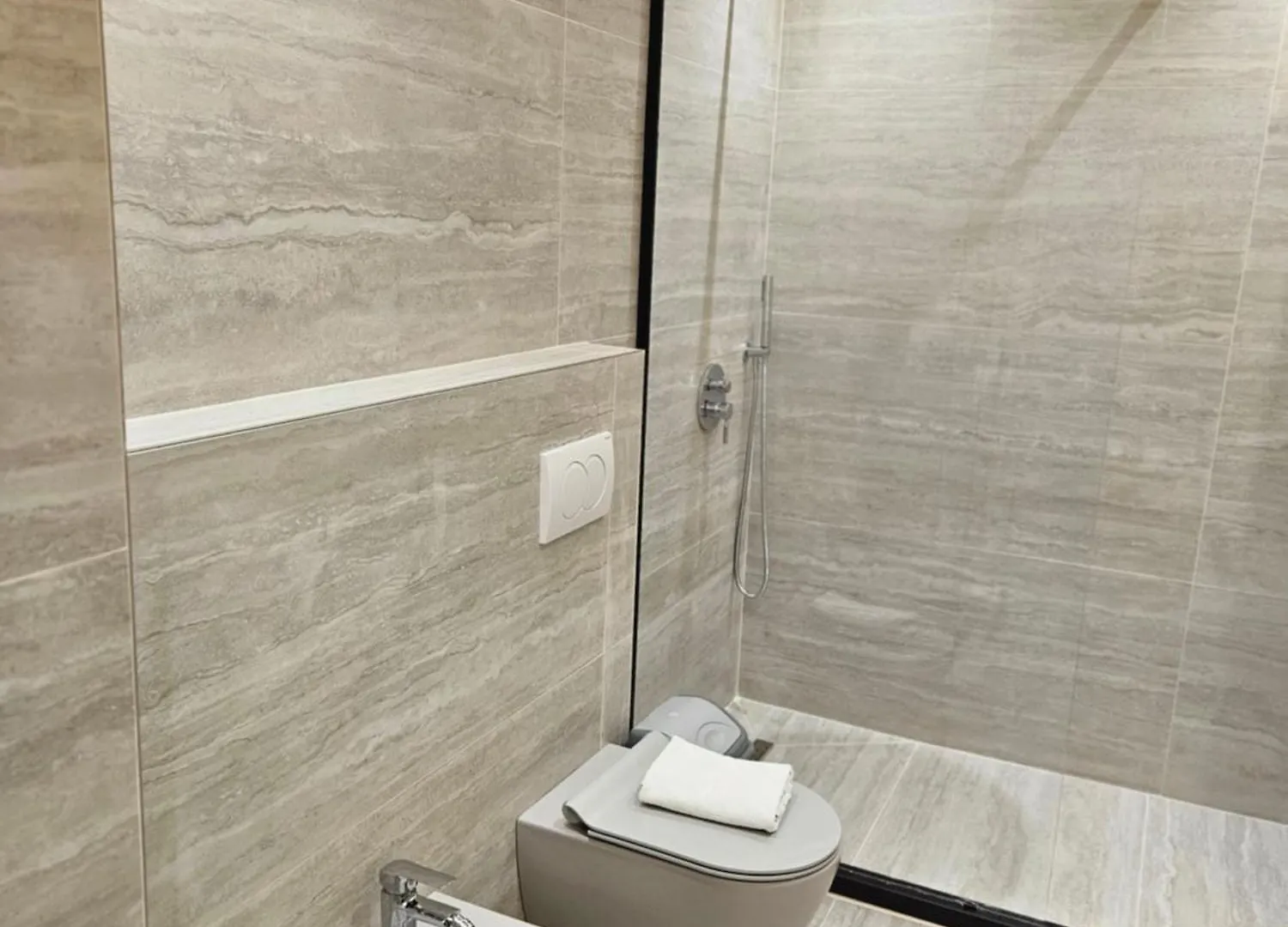 Miku Apartment-Modern 2Bedroom In Prime Location Tirana